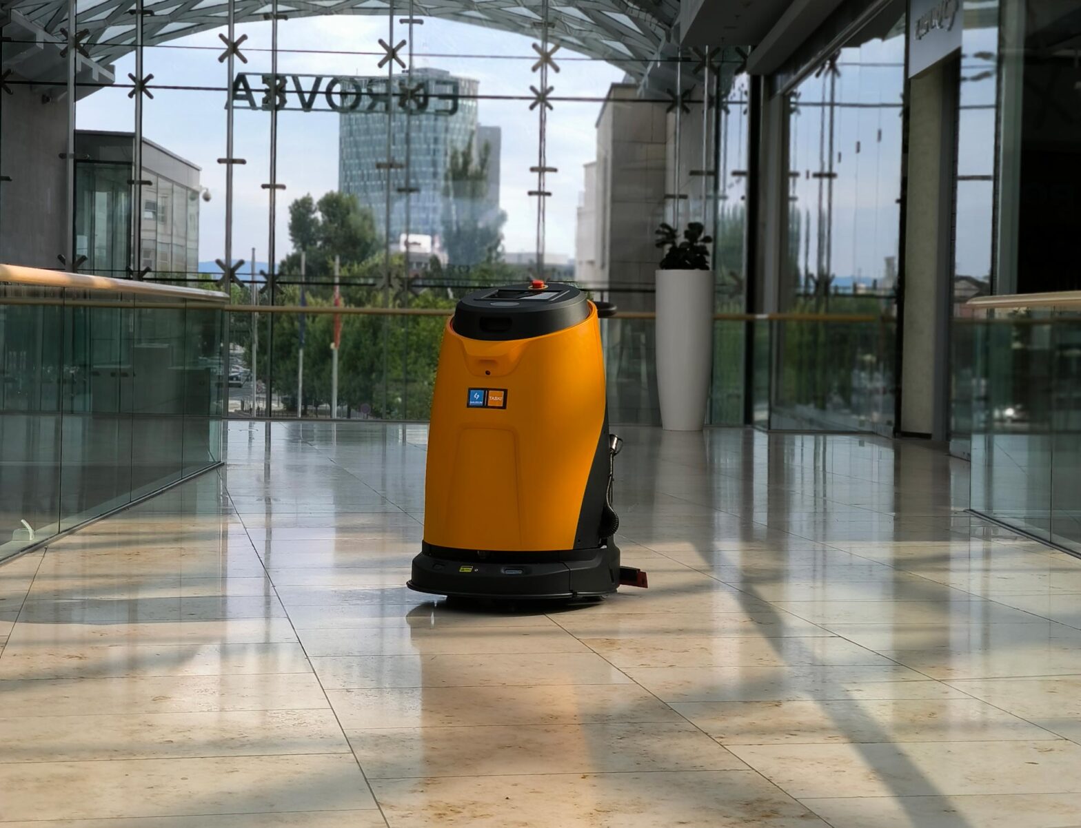 slovlean ciistiaci robot